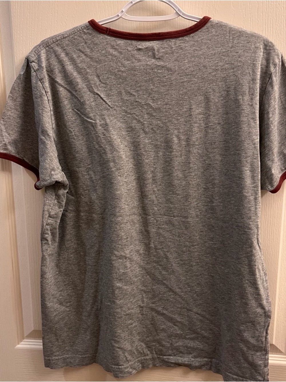 Psycho Bunny Graphic T-Shirt - Gray w/ Burgundy Trim - Bunny & Crossbones - Picture 4 of 4